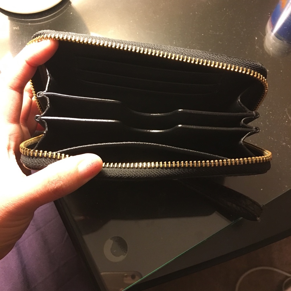 Michael Kors wristlet - Picture 3 of 3